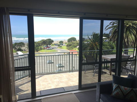 Beachpoint Apartments - Accommodation New Zealand 4