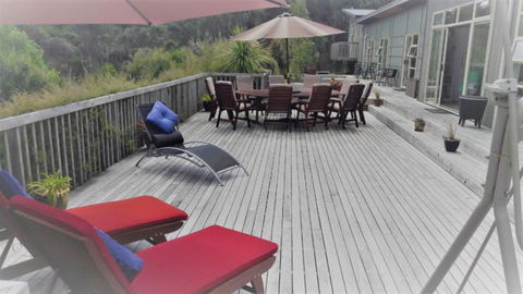 Longhouse Bed And Breakfast - Accommodation New Zealand 0