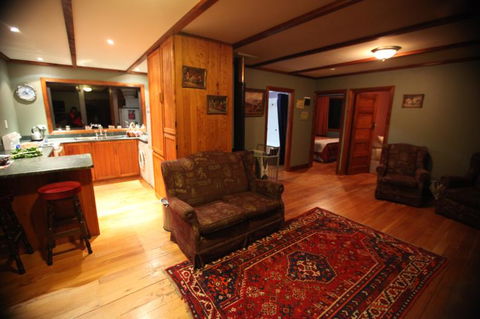 Kepler Oaks Chalet - Accommodation New Zealand 30