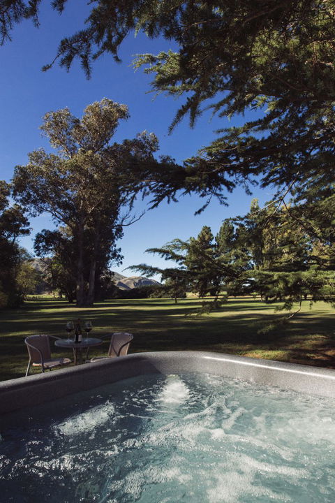 Waitaki Escapes  - Accommodation New Zealand 7