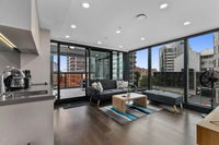 Two Bedroom Near Sky Tower - with Gym and Sauna