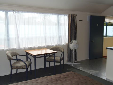 Bassingers Motor Lodge - Accommodation New Zealand 10