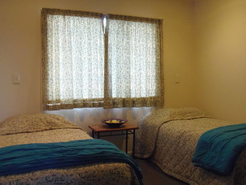 Bassingers Motor Lodge - Accommodation New Zealand 8