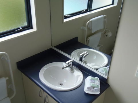 Bassingers Motor Lodge - Accommodation New Zealand 4