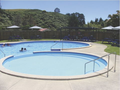 Welcome Bay Hot Pools & Tourist Park - Accommodation New Zealand 2