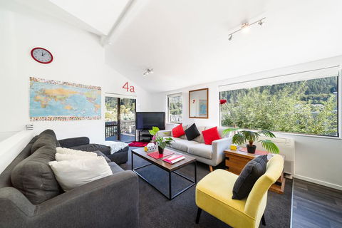 16 Guests In CBD. No Hills. No Taxis. Unique! - Accommodation New Zealand 0