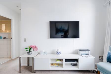 2 Brm Apt With Stunning Harbour Views, Level 24 - Accommodation New Zealand 2