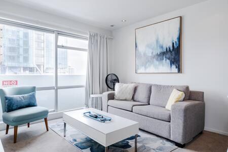 2 Brm Apt With Stunning Harbour Views, Level 24 - Accommodation New Zealand 1