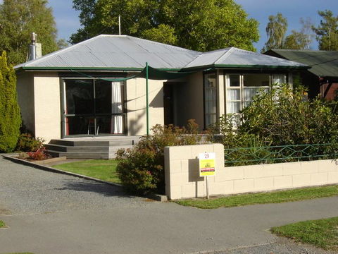 29 Jollies Pass Road - Accommodation New Zealand 0