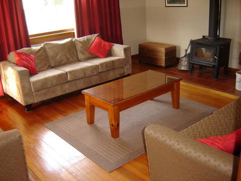 29 Jollies Pass Road - Accommodation New Zealand 3