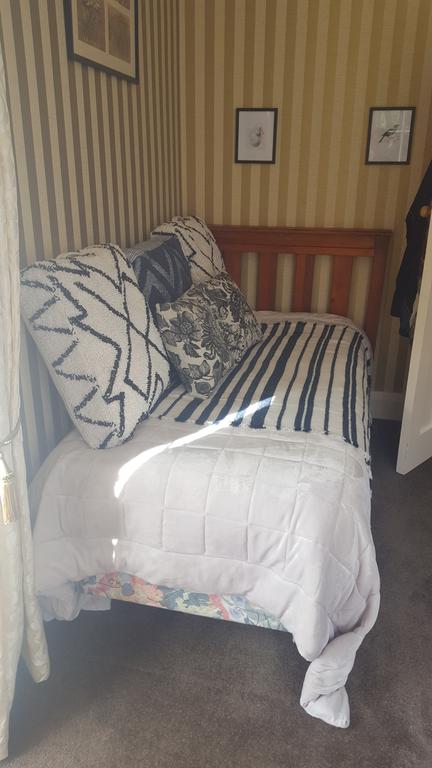64Lewis - Accommodation New Zealand 2