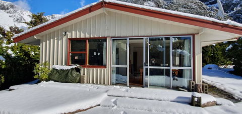 Aoraki Alpine Chalet - Accommodation New Zealand 2