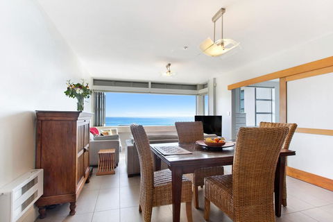 Apartment On The Beach Located At The Sands - Accommodation New Zealand 3