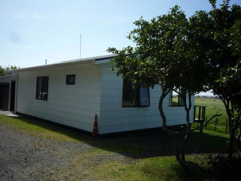 Blue House - Accommodation New Zealand 3