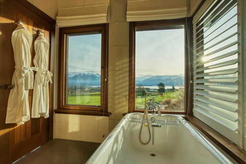 Cabot Lodge - Fiordland National Park - Accommodation New Zealand 2