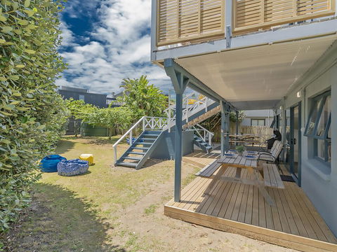 Captains Bach @ Cooks - Downstairs Holiday Unit - Accommodation New Zealand 1
