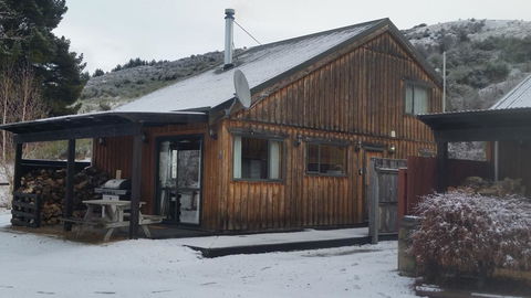 Cardrona Valley Chalet - Accommodation New Zealand 0
