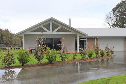 Country Living On Raynes Road - Accommodation New Zealand 0