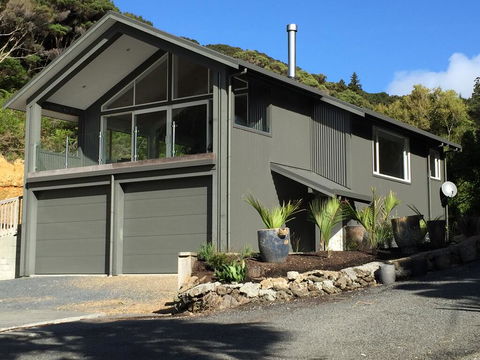 Dudley Point Boathouse - Accommodation New Zealand 1
