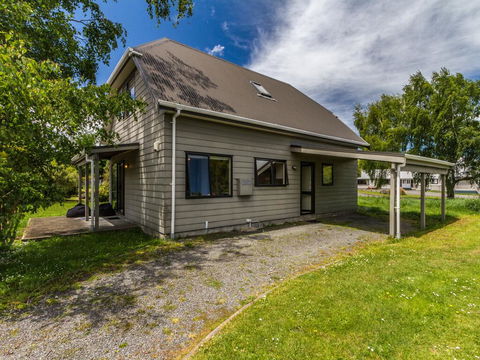 Escape On Alpine - Ohakune Holiday Home - Accommodation New Zealand 0