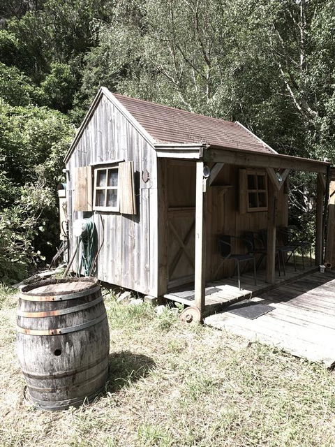 Gold Miners Cabin - Tourism Bookings NZ 1