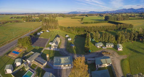 Grumpy's Kiwi Holiday Park Geraldine - Accommodation New Zealand 3