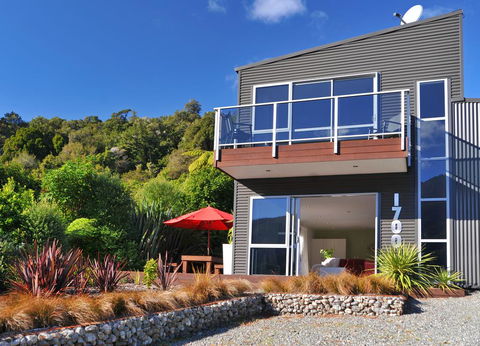 Holiday Home Queen Charlotte - Accommodation New Zealand 0