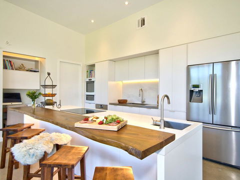 Luxury Shotover Retreat - Accommodation New Zealand 2