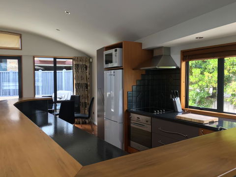 Marina Views Apartment - Accommodation New Zealand 1