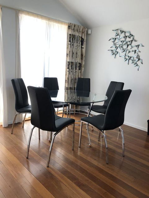 Marina Views Apartment - Accommodation New Zealand 2