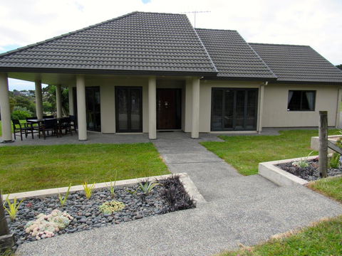Okura River Vacations - Accommodation New Zealand 2
