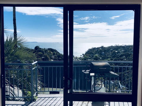 Palm Beach Oasis, Double Kayak, WiFi, SKYTV & Possibly A Car! - Accommodation New Zealand 0