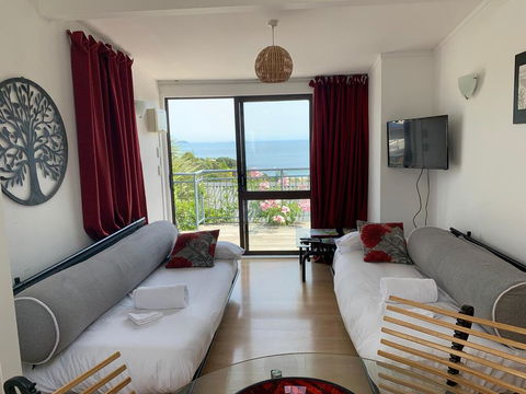 Palm Beach Oasis, Double Kayak, WiFi, SKYTV & Possibly A Car! - Accommodation New Zealand 1