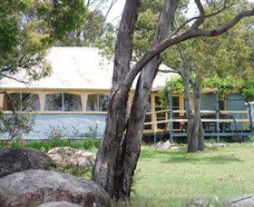 Twisted Gum Wines - Wagga Wagga Accommodation 3