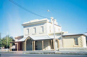 The Old Courthouse - Carnarvon Accommodation 2