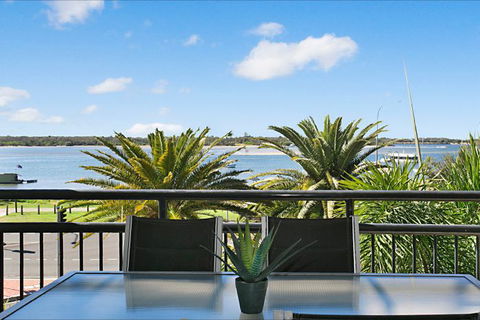 Sandcastles On Broadwater - Casino Accommodation 18