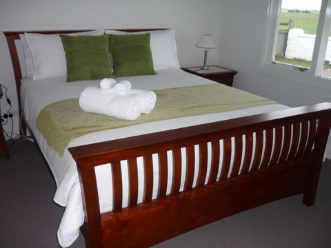 Calgary Accommodation & Killara Accommodation - Accommodation Brisbane 0