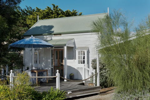 Beach Huts Middleton - Kempsey Accommodation 25