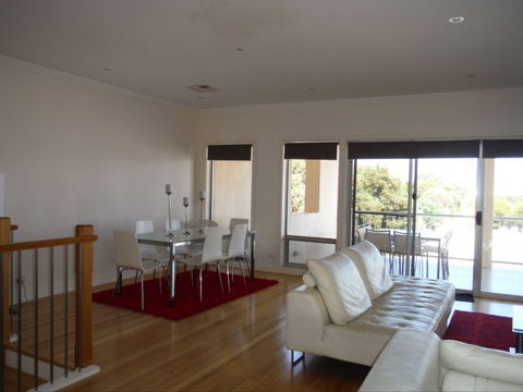 Avalon A - Wagga Wagga Accommodation 1