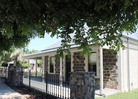 Barossa Bed And Breakfast - Sunshine Coast Guide 6