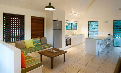 The Retreat Beach Houses - Attractions Perth 0