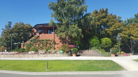 Yarra Valley Wildlife & Wine Day Tour From Melbourne With Healesville Sanctuary - Holiday Sydney 5