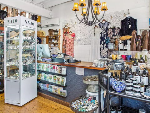Bombo Clothing Co And The Bombo Gallery - Tourism Brisbane 0