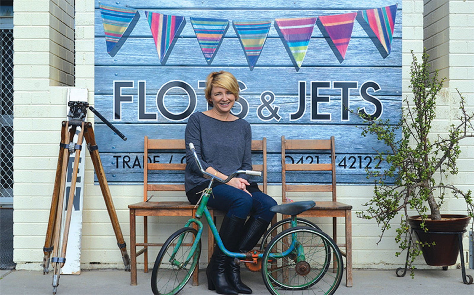 Flots and Jets Logo and Images