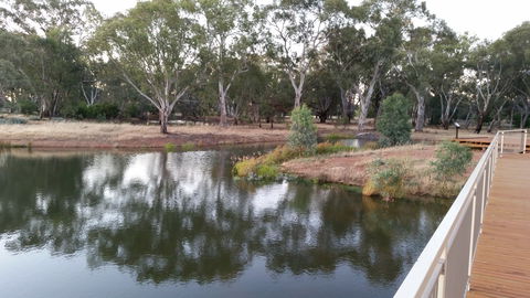 Green Corridor Walking Track - Wagga Wagga Accommodation 0