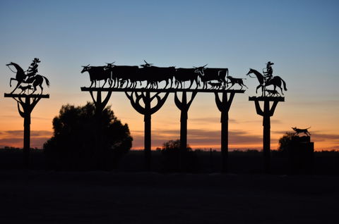 Long Paddock - Cobb Highway Touring Route - Accommodation Brunswick Heads 0