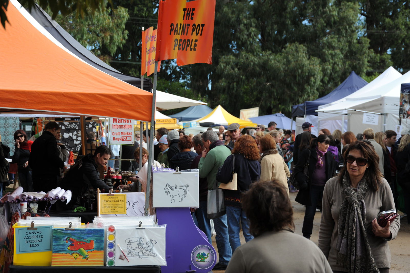 Red Hill Community Market Logo and Images