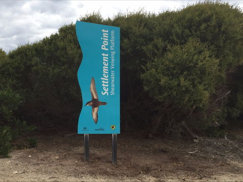 Settlement Point Viewing Platform - Accommodation NT 2