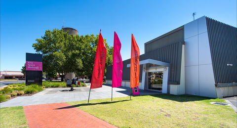 Arts Space Wodonga - Whitsundays Tourism 1