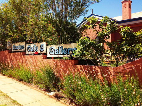 Cactus Cafe And Gallery - Accommodation Airlie Beach 0